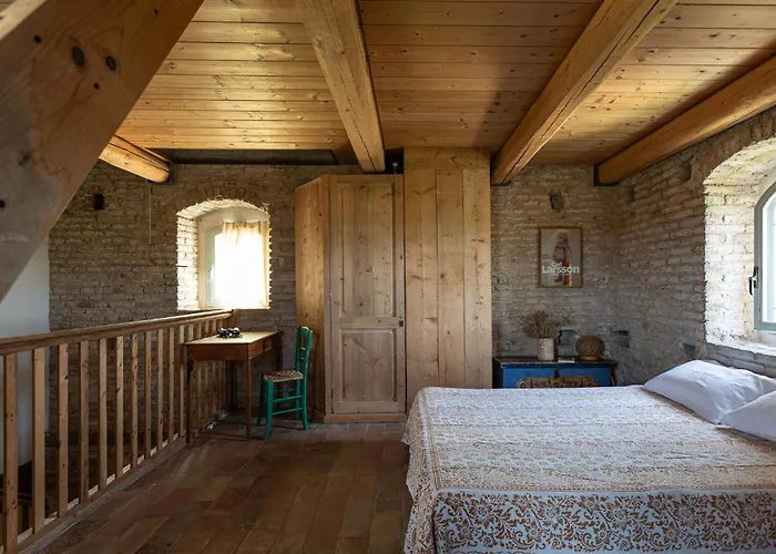 Torre Dei Battagli-dormi In Torre Medievale Вилла